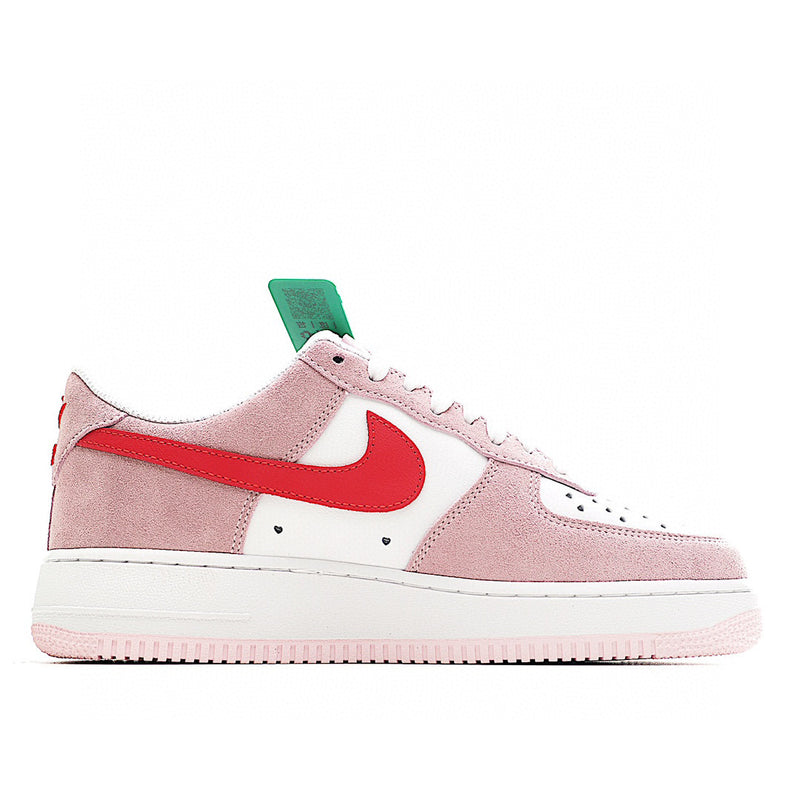 Tênis Air Force 1 Low Valentines Day Pink