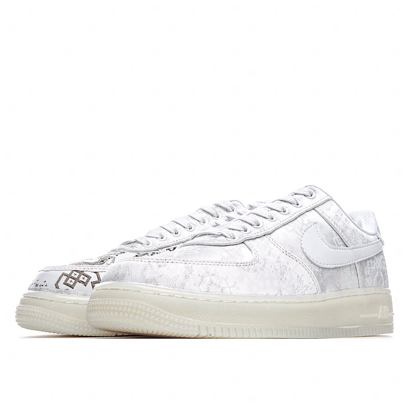 Tênis Nike Air Force 1 Low Clot 1World