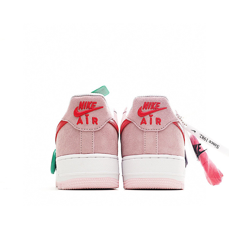 Tênis Air Force 1 Low Valentines Day Pink
